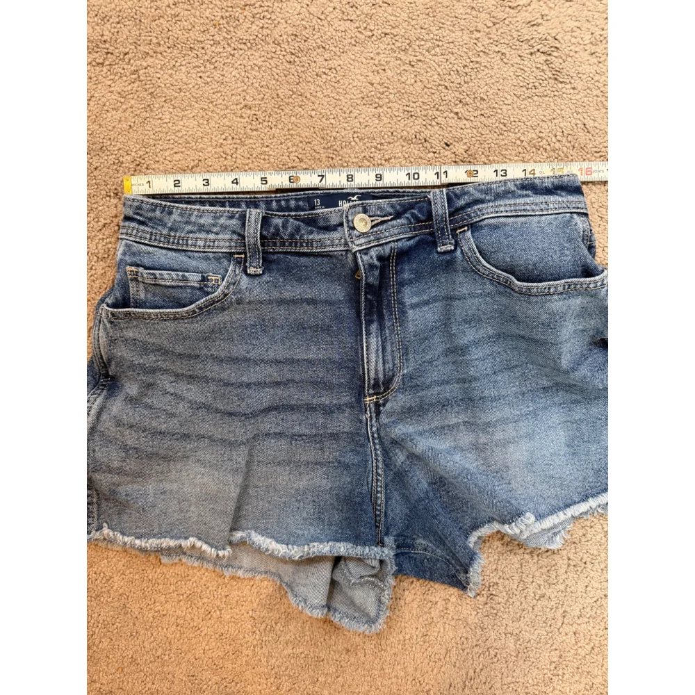 Woman's Hollister Blue Curvy High-Rise Vintage Stretch Cutoff Jean Shorts 13 Y2K